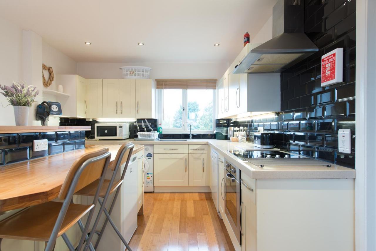 Chesterton Court Apartment Gloucester Extérieur photo